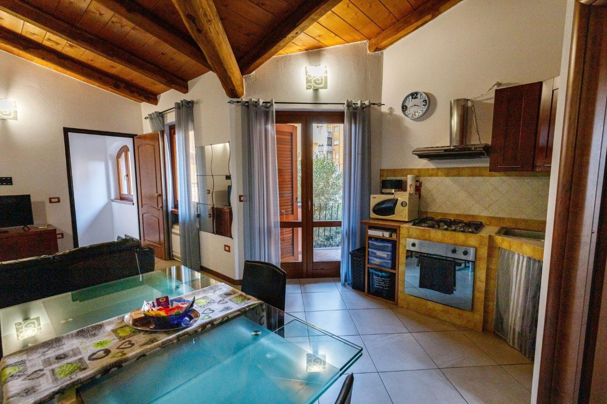 Appartement Casa Lilla 1 E 2 à Oristano Extérieur photo